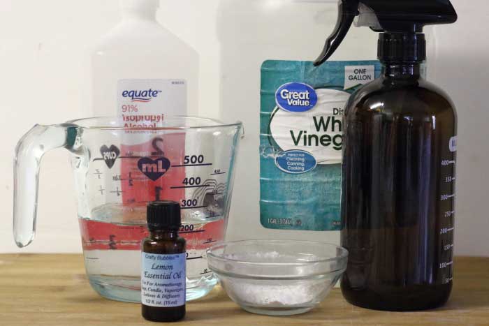 diy homemade window and mirror cleaner