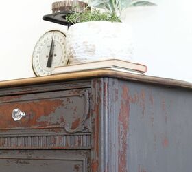 how to get the chippy painted look on painted furniture