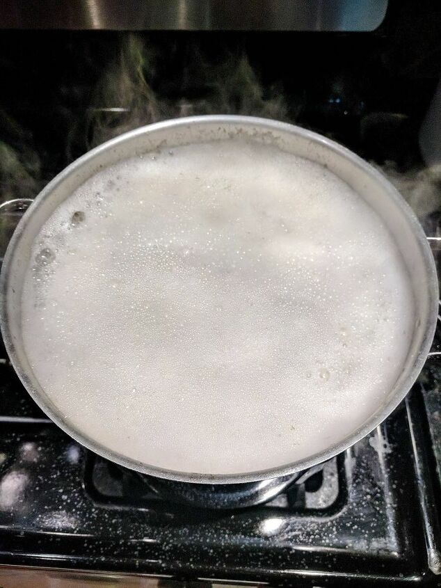 clean oven vents in minutes with this easy kitchen hack