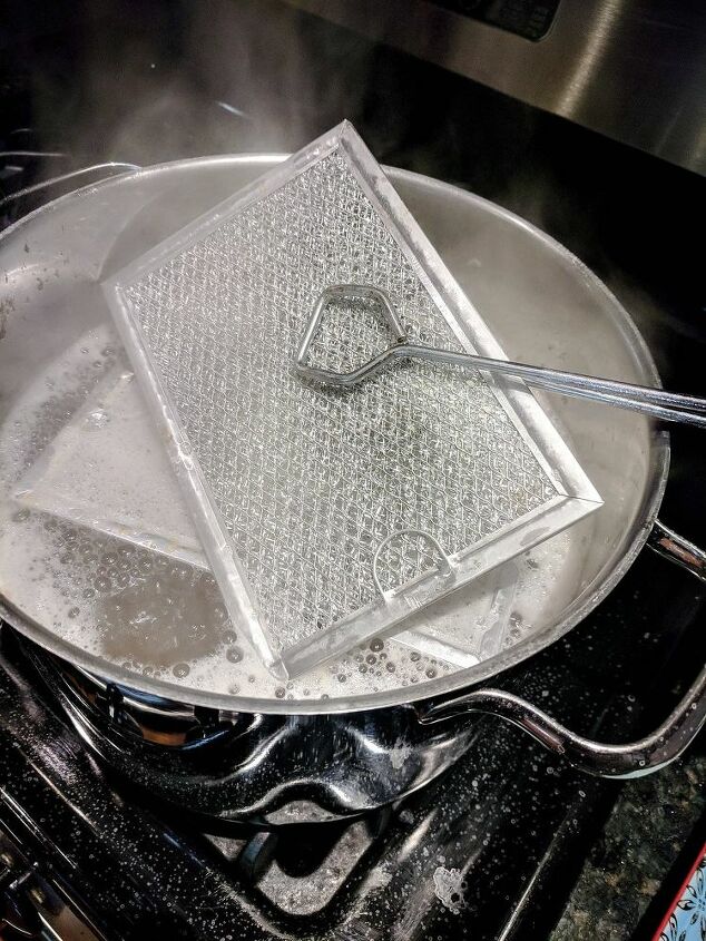 clean oven vents in minutes with this easy kitchen hack