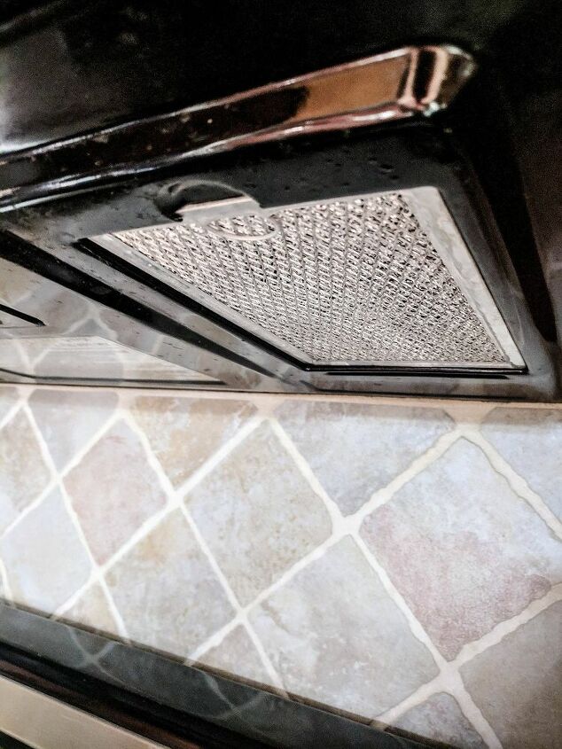 clean oven vents in minutes with this easy kitchen hack