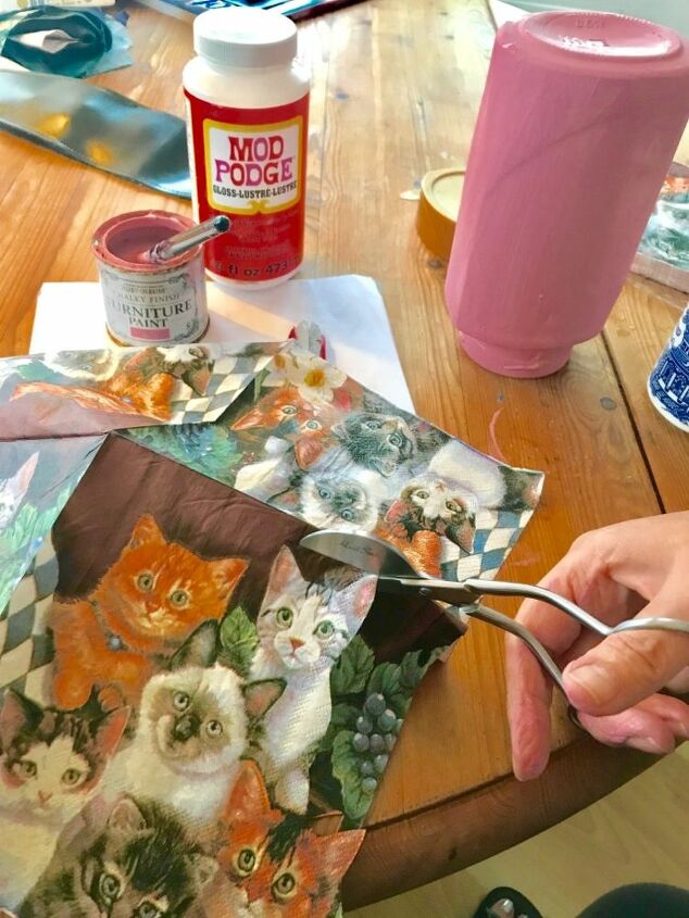 cute cat coffee jar vase, Cutting out cat from napkin