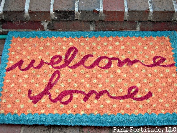 25 grandes ideas para mejorar el atractivo de la acera en un fin de semana, Nada dice Bienvenido a casa como Bienvenido a casa
