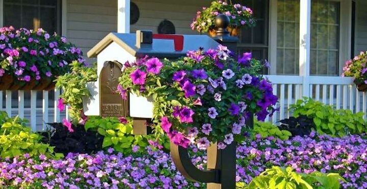 25 great ideas to improve your curb appeal in a weekend, Make a Great First Impression With a Unique Mailbox