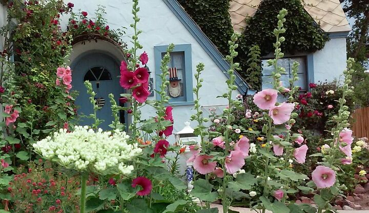 25 great ideas to improve your curb appeal in a weekend, Flowers Never Disappoint for Curb Appeal Landscaping