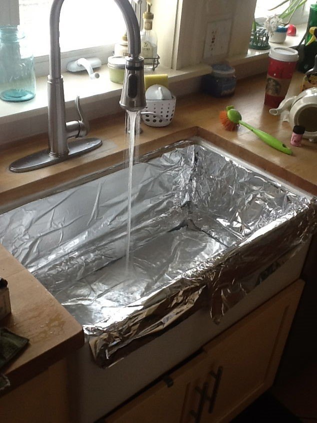 how to clean silver and bring back the shine, Cleaning silver with aluminum foil and baking soda Danielle B