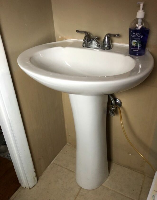 How Do I Spruce Up This Small Bathroom Hometalk