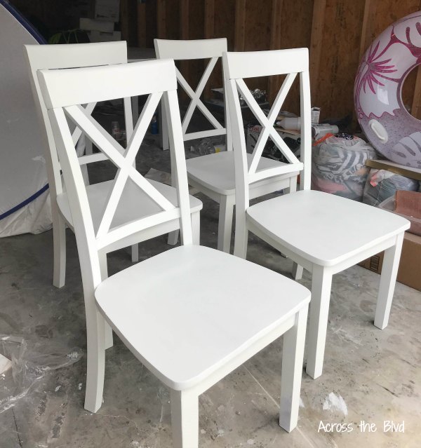 consejos para pintar una mesa y sillas de laminado