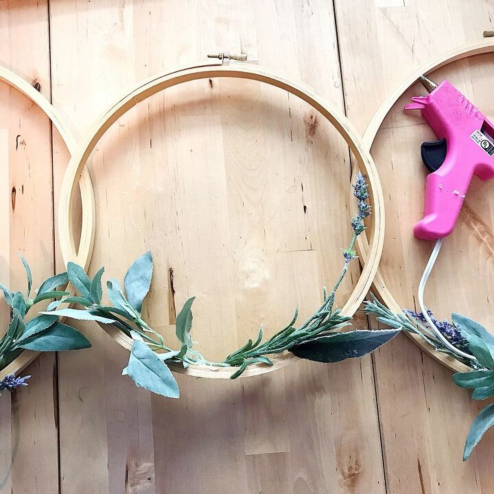 learn how to make the cutest affordable embroidery hoop wreath hanging