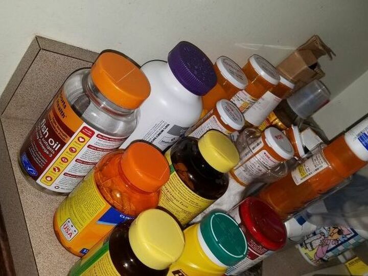 q organize prescription bottles