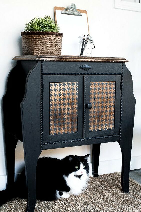 a funky houndstooth win for a vintage side table makeover