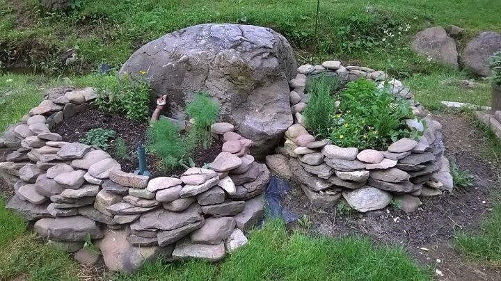 20 DIY Garden Ideas to Redefine Your Outdoor Space on a Budget | Hometalk