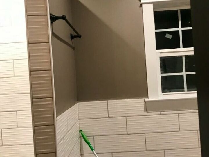 q how can i decorate this area