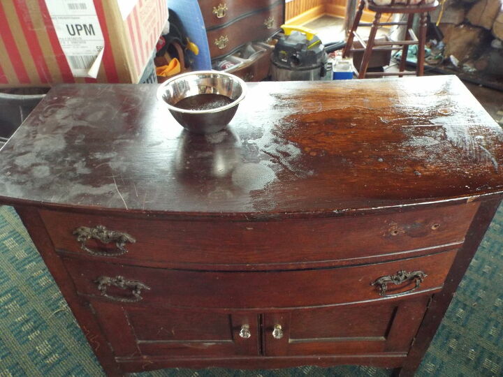 mesa auxiliar de roble antigua restaurada a la belleza de una bestia