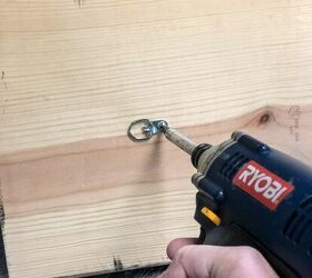 how to make a wall coat hanger with one board