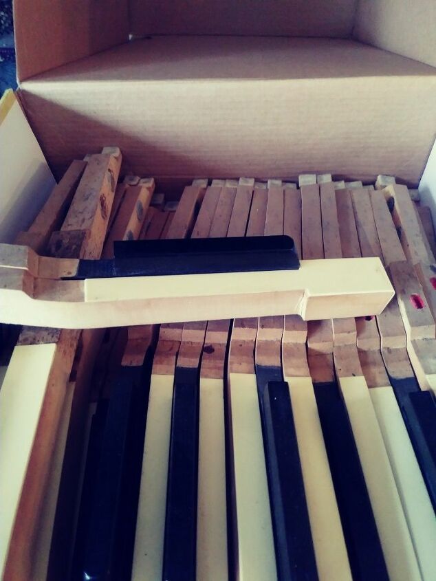 q what s the best way to glue piano keys together for an upcycle shelf