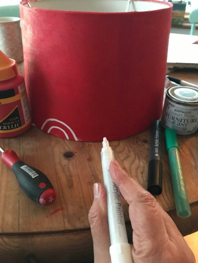 How To Paint A Red White Blue Lampshade Diy Hometalk
