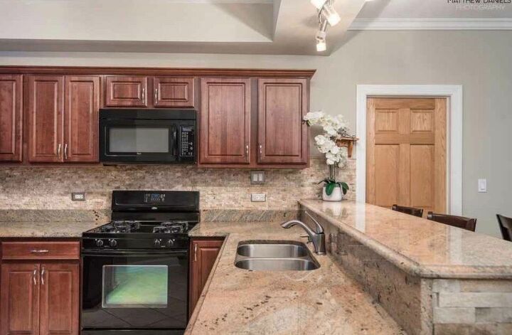 q what to do with these horrendous granite counters