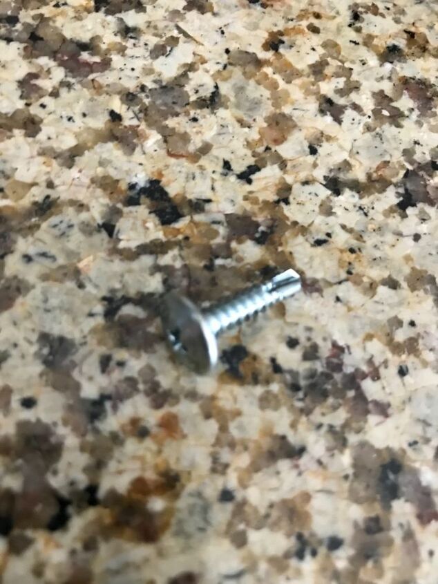 garden shovel wreath