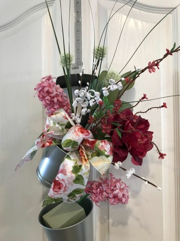 garden shovel wreath