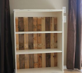 turn wood into wonders by making diy pallet projects with instructions, The Best DIY Pallet Project Bookcase for Readers