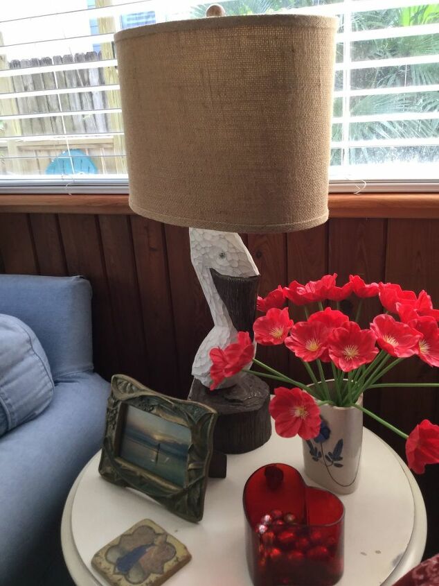 how to paint a burlap lamp shade
