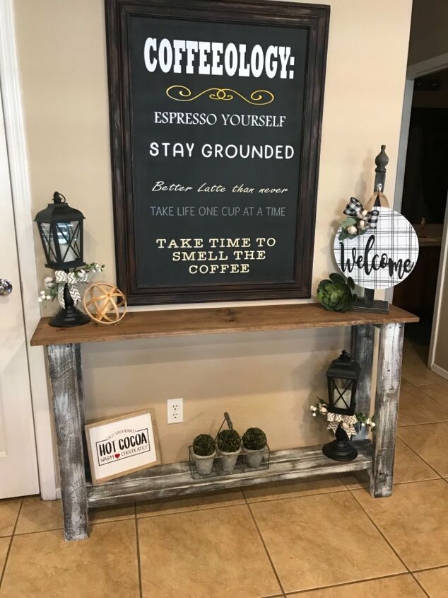 Farmhouse Style for a Small Entryway Table