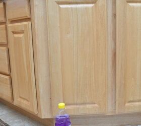 the easy way to clean kitchen cabinets