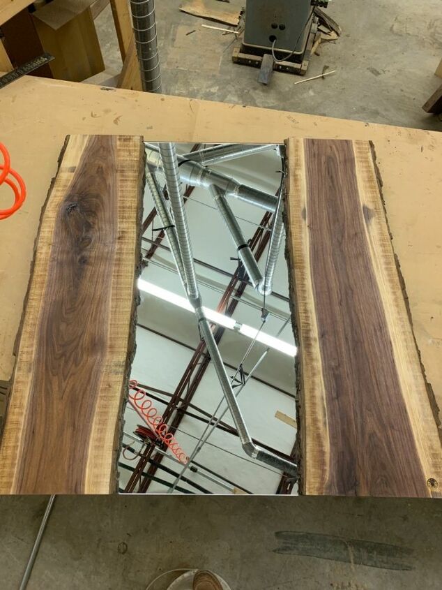 how to add live edge to a mirror