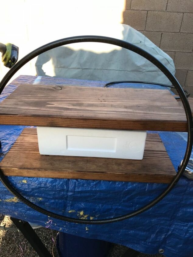 diy hula hoop wood shelf, Level