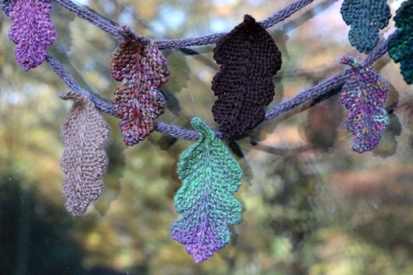 knit fall leaves
