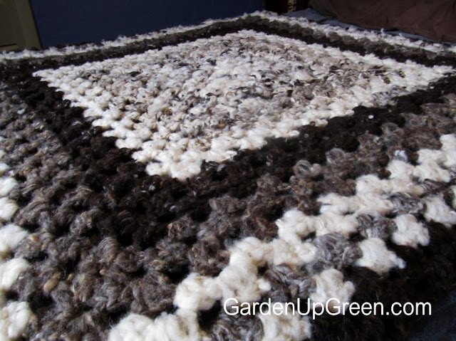 DIY chunky knit blanket