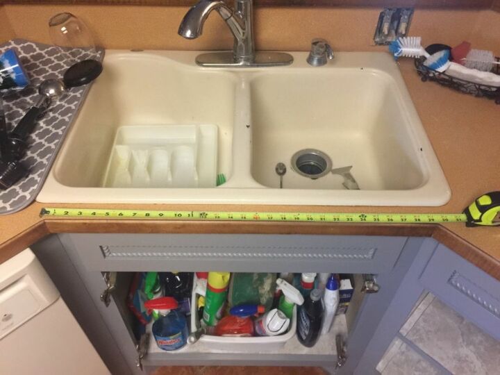 q please help me figure out how to install a farmhouse apron sink