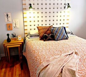 21 ideas de cabeceros diy diseadas para embellecer tu dormitorio, Convertir unas desagradables persianas verticales en un cabecero tejido DIY