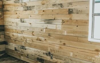 DIY Pallet Wall in the Man Cave