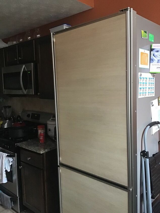 q how can i put a calendar and schedule onto our fridge