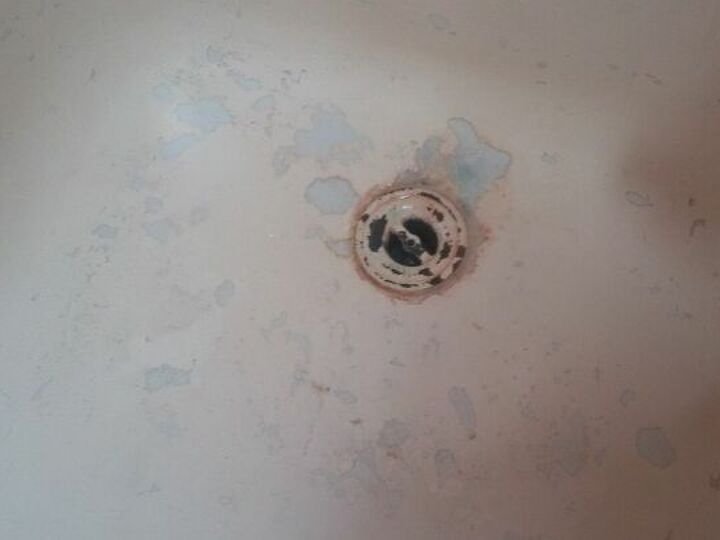 q hello how or what can be done to fix this cracking bathtub this is the