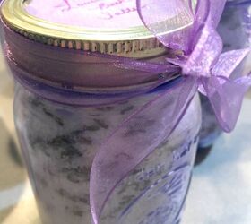 make your own tinted mason jars with bath salts
