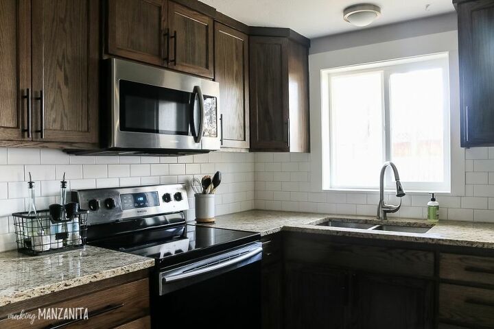 installing subway tile backsplash