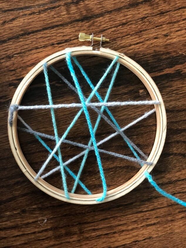 How to make mini embroidery hoop dream catchers diy  hometalk How to make mini embroidery hoop dream catchers diy  hometalk