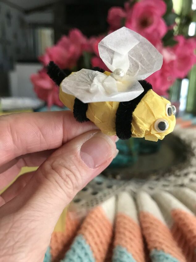 como fazer uma guirlanda de abelha