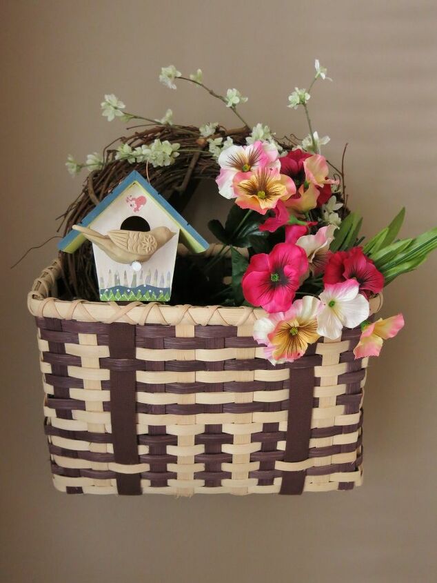 decorar una casa de pjaros pequea para la decoracin de primavera