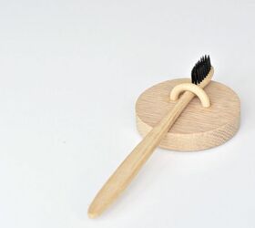 chic wooden diy toothbrush holders