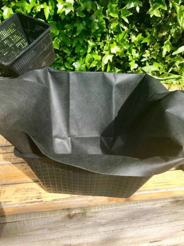 cute little diy old tub pond, Lining the basket