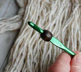 a simple yarn wall hanging tutorial