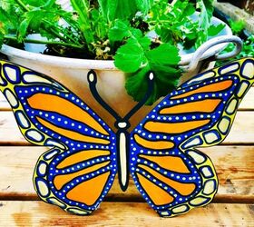 Create a Big Beautiful Butterfly for Your Garden Fence With Paint Pens