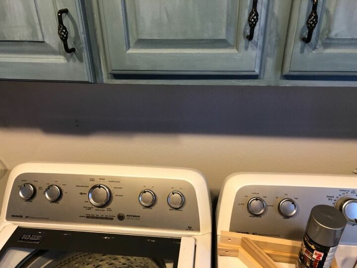 five little items makes a wonderful shelf