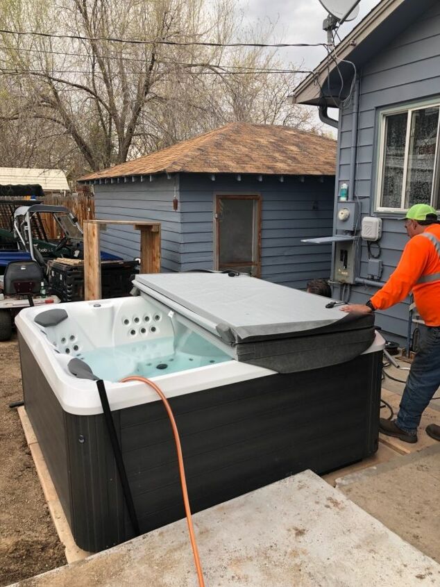 hot tub privacy fence, Filling the spa