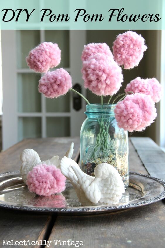 13 bonitas y elegantes decoraciones con pompones para tu casa, Ramos de flores de pompones
