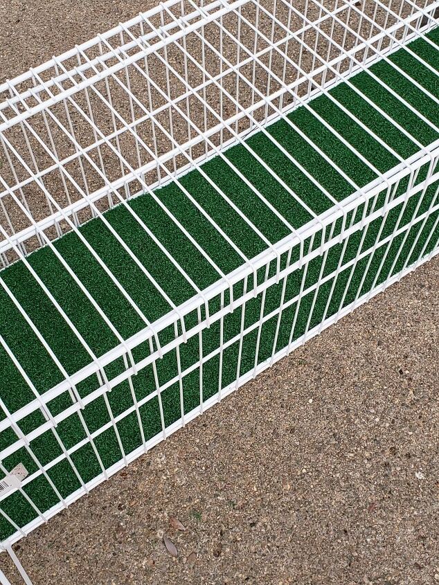 how to make a simple cute outdoor catwalk for cats, Adding grass carpet to the bottom
